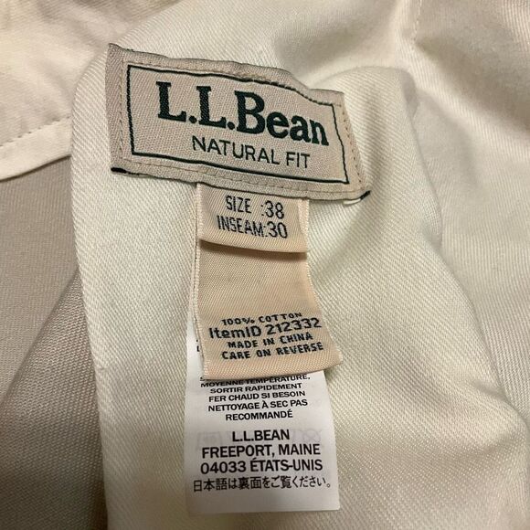 LL Bean NWOT Natural fit flat front straight leg. Size 38, Inseam 30. Khaki - Picture 12 of 15